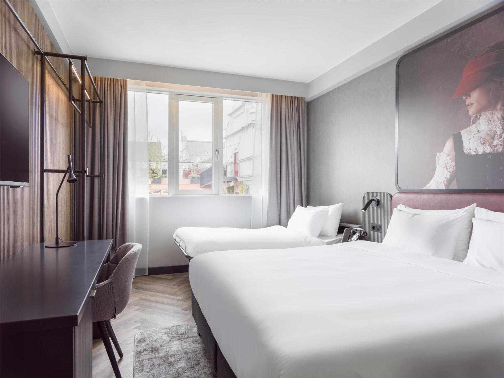 Radisson Red Centre, A Verified Net Zero Hotel 4*