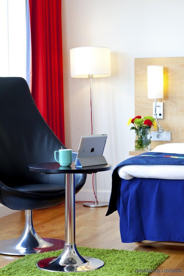 Radisson Red Centre, A Verified Net Zero 4*