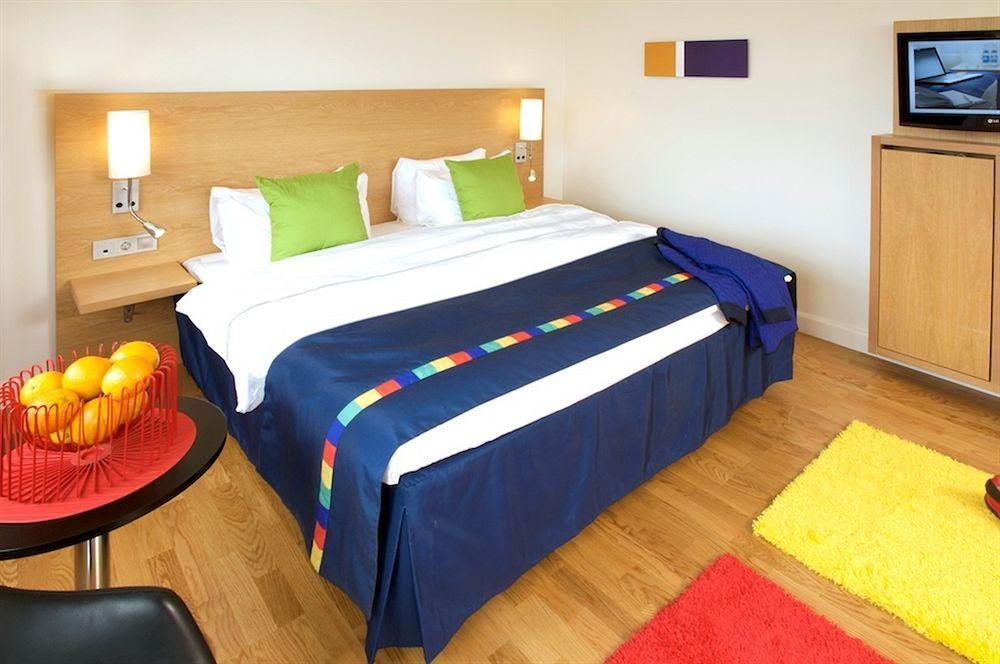 Radisson Red Centre, A Verified Net Zero Hotel 4*